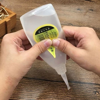 Household Sewing Machine Oil Clipper Shaver Maintenance Lubricant Sewing Machine Hair Trimmer Blade Oil 
Household Sewing Machine Oil Clipper Shaver Maintenance Lubricant Sewing Machine Hair Trimmer Blade Oil