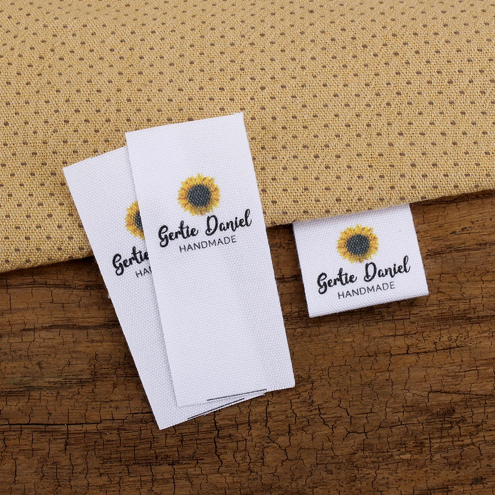 Custom Sewing label, fold, Custom Clothing Labels - Fabric Name Tags, Logo or Text, Cotton Ribbon, Cotton printed (MD3033)
Custom Sewing label, fold, Custom Clothing Labels - Fabric Name Tags, Logo or Text, Cotton Ribbon, Cotton printed (MD3033)