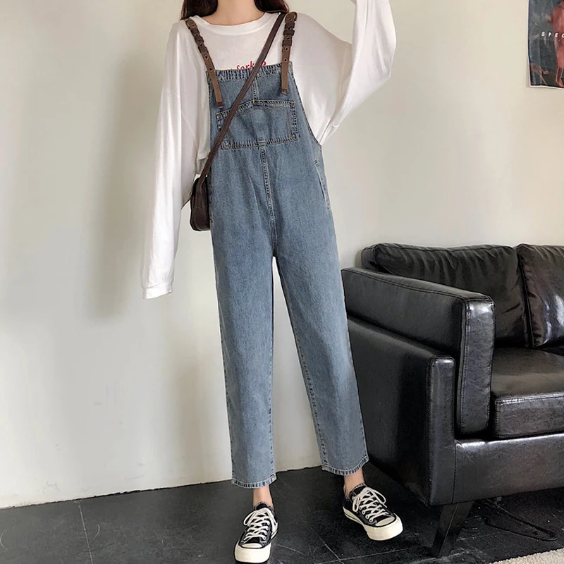Spring Korean casual strap pants student female 2020 spring and autumn new loose was thin high waist straight jeans
Spring Korean casual strap pants student female 2020 spring and autumn new loose was thin high waist straight jeans