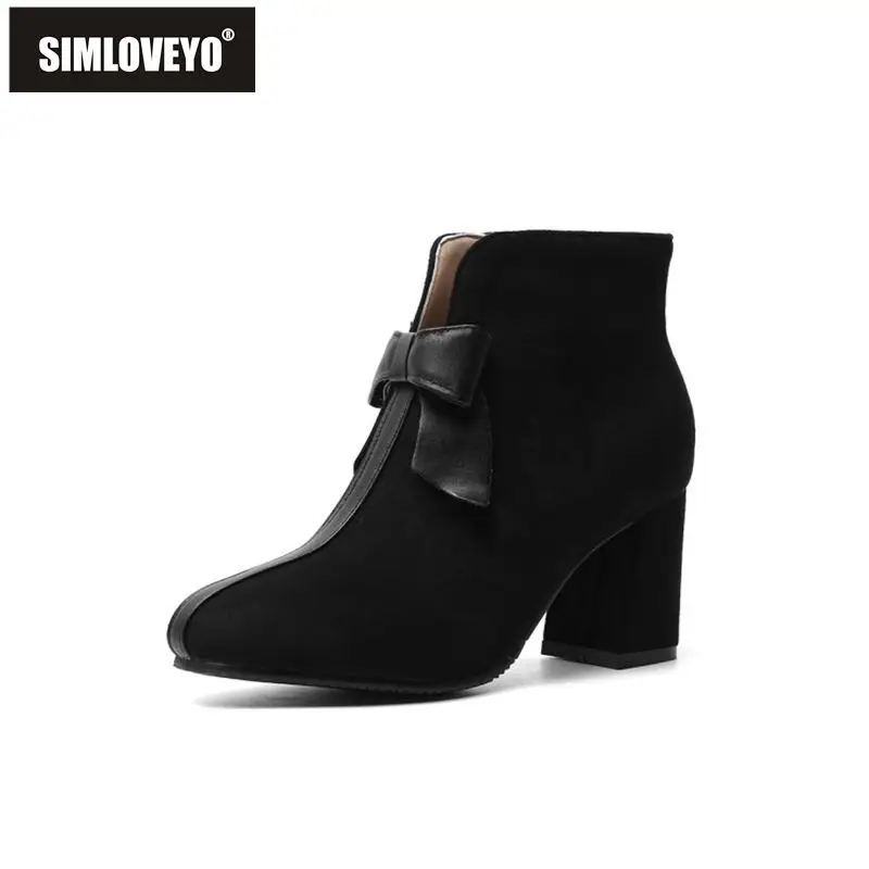 SIMLOVEYO Woman Boots Round Toe Butterfly knot Square Thin Heels Flock Short Plush Zipper Big Size 28-46 US15 Beige Green Casual
SIMLOVEYO Woman Boots Round Toe Butterfly knot Square Thin Heels Flock Short Plush Zipper Big Size 28-46 US15 Beige Green Casual