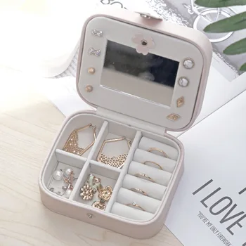 Jewelry box small simple jewelry box ring necklace earrings storage box leather jewelry finishing box 
Jewelry box small simple jewelry box ring necklace earrings storage box leather jewelry finishing box