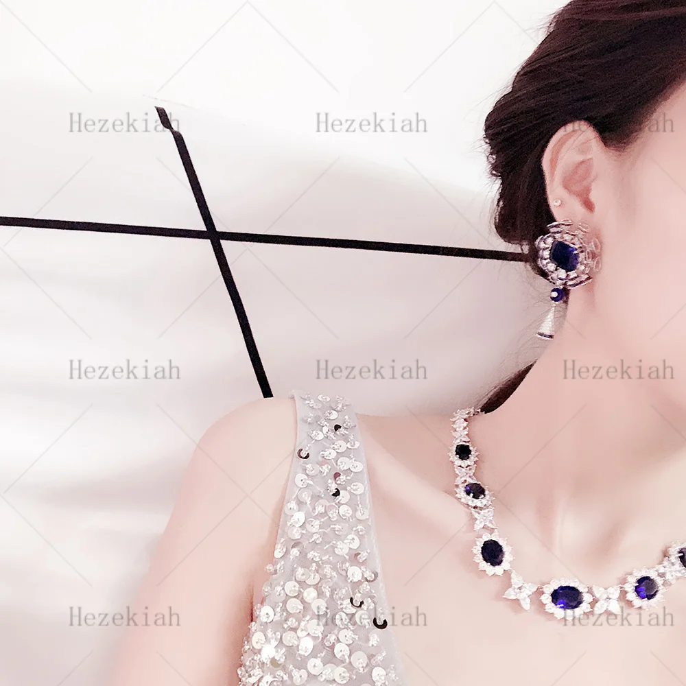 Hezekiah Flower earrings high quality Aristocratic temperament ladies earrings Prom party earrings
Hezekiah Flower earrings high quality Aristocratic temperament ladies earrings Prom party earrings
