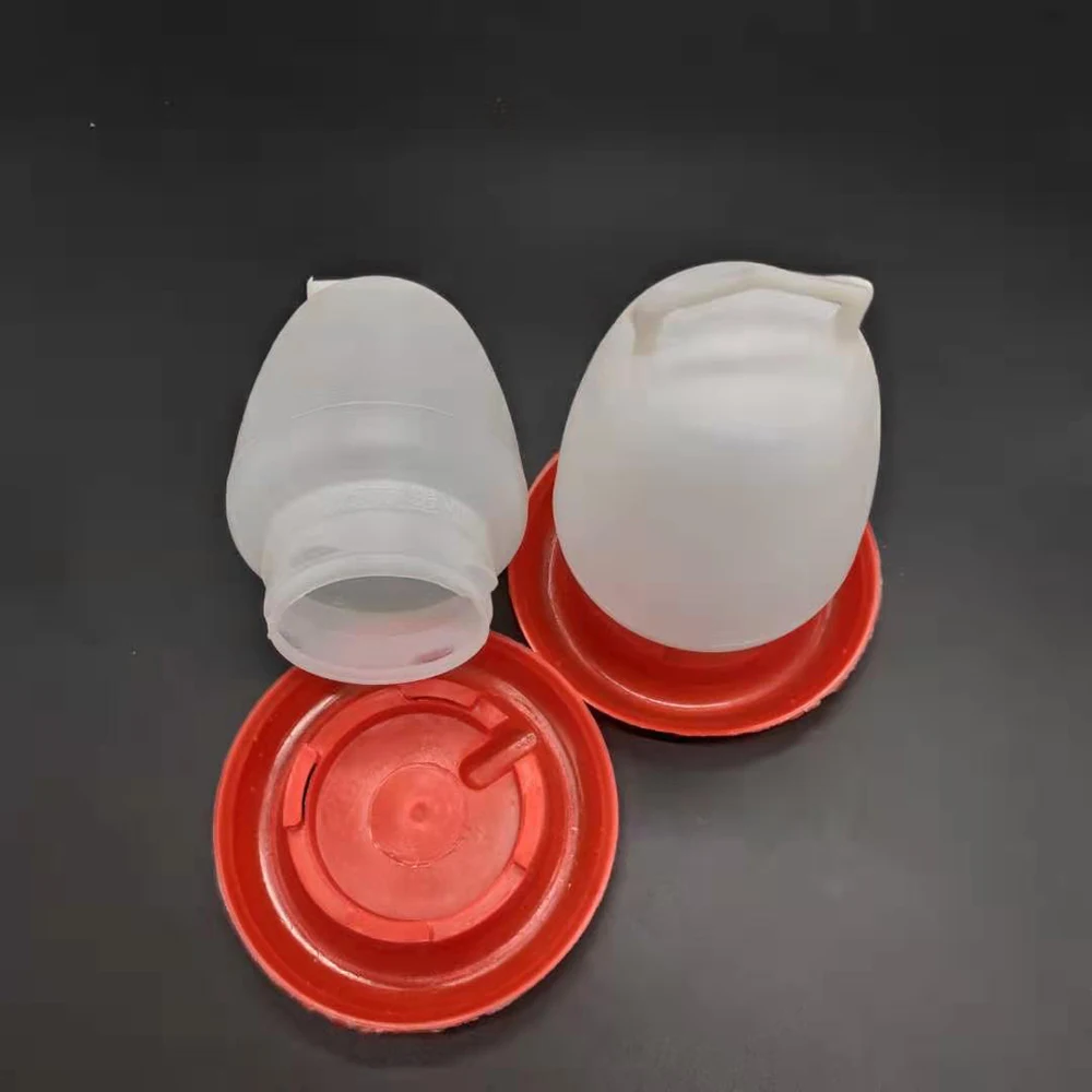 5PCS Brolier Farm Plastic Chicken Water Watering Drinking Bottle Bird Quail Poultry Drinker Farming Waterer Day Old chick
5PCS Brolier Farm Plastic Chicken Water Watering Drinking Bottle Bird Quail Poultry Drinker Farming Waterer Day Old chick