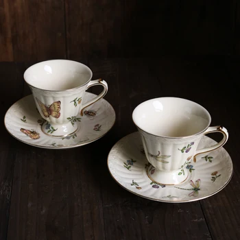 Palace Style Dragonfly Butterfly Gold Goblet Coffee Cup and Saucer/Afternoon Tea Cup
Palace Style Dragonfly Butterfly Gold Goblet Coffee Cup and Saucer/Afternoon Tea Cup