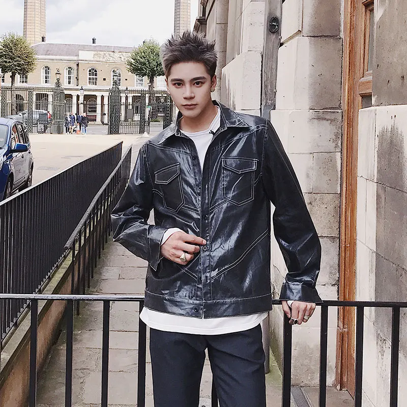 Spring and autumn men's jacket Korean version of the trend of casual slim body short trench coat men's coat.
Spring and autumn men's jacket Korean version of the trend of casual slim body short trench coat men's coat.