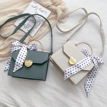 Women's bag new bag 2019 fashion temperament portable wild chain shoulder messenger small square bag
Women's bag new bag 2019 fashion temperament portable wild chain shoulder messenger small square bag