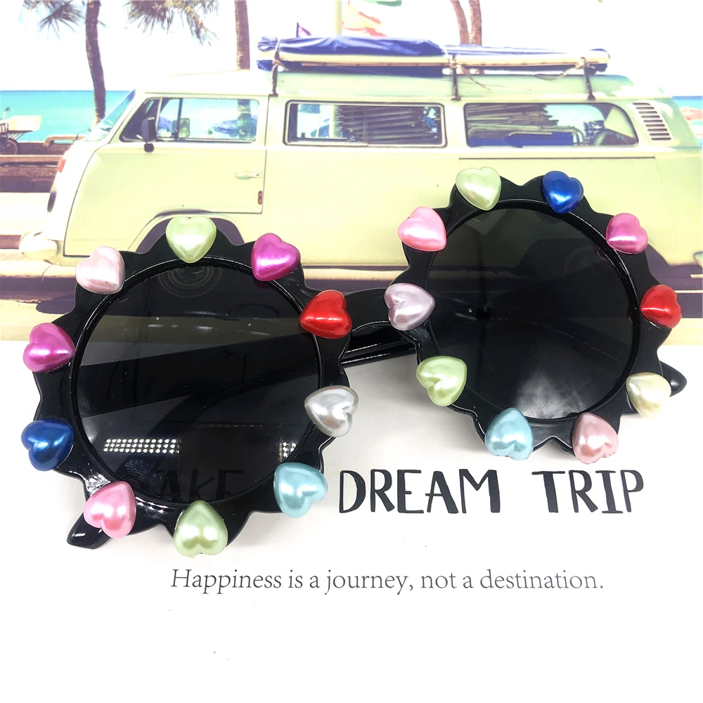 ZAOLIHU красочные «любящее сердце» украшенная жемчужными бусинами Детская Солнцезащитные очки От 4 до 12 лет маленькие круглые детские алмаз солнцезащитные очки милые дети очки
ZAOLIHU красочные «любящее сердце» украшенная жемчужными бусинами Детская Солнцезащитные очки От 4 до 12 лет маленькие круглые детские алмаз солнцезащитные очки милые дети очки