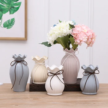 Modern Ceramic vase decor Crafts white/blue Porcelain flower vases centerpieces for weddings living room home decoration
Modern Ceramic vase decor Crafts white/blue Porcelain flower vases centerpieces for weddings living room home decoration
