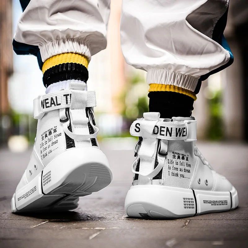 Winter Hight-top plus Velvet Warm Cotton-padded Shoes Sports Korean-style Trend Versatile Air Force One High State AJ1 MEN'S SHO 
Winter Hight-top plus Velvet Warm Cotton-padded Shoes Sports Korean-style Trend Versatile Air Force One High State AJ1 MEN'S SHO