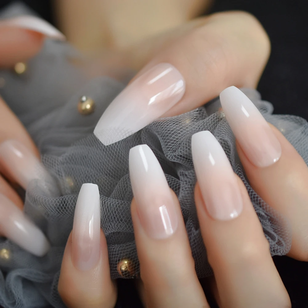 Накладные ногти Омбре сверхдлинные в форме балерины накладные белый.