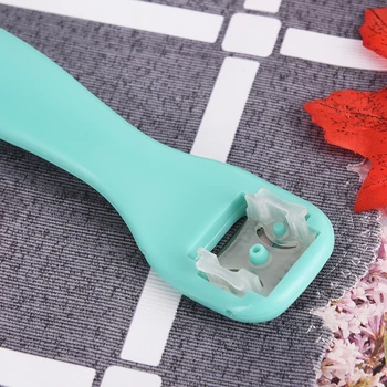 Heel Cuticle Scraper Cutter Foot Care File Tool Pedicure Razor Blades for Pedicures Product 2018 Professional New Arrival
Heel Cuticle Scraper Cutter Foot Care File Tool Pedicure Razor Blades for Pedicures Product 2018 Professional New Arrival