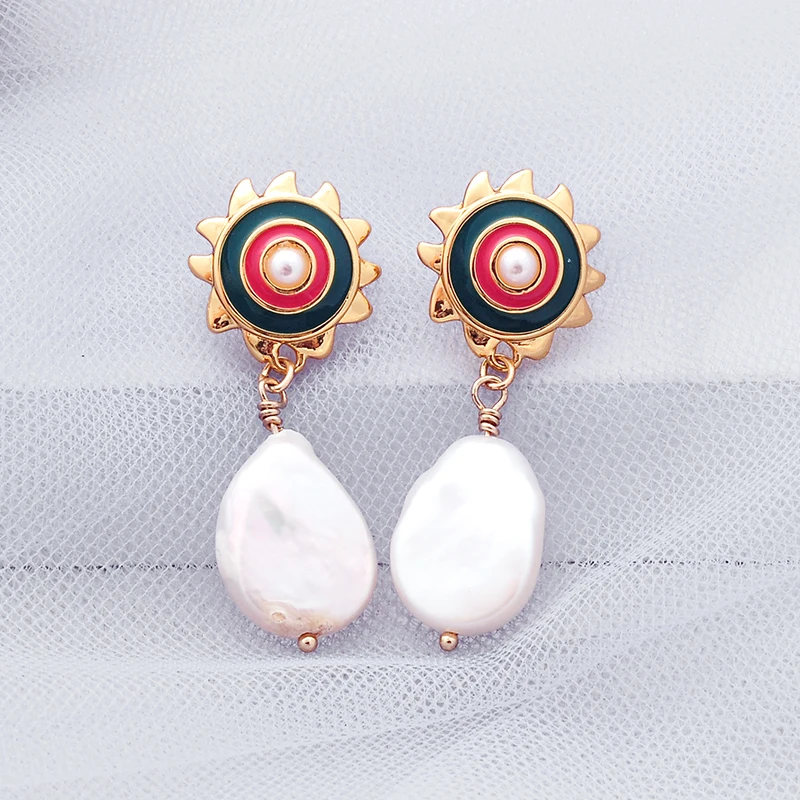 Natural Pearls Drop Earrings Dubai Jewelry Luxury Brass Red Enamel Earrings For Women Fashion Jewelry Wholesale New
Natural Pearls Drop Earrings Dubai Jewelry Luxury Brass Red Enamel Earrings For Women Fashion Jewelry Wholesale New