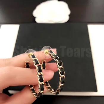 2020 Fashion Classic Leather Thread Earrings Hoop Earring Jewelry Personality Simple Design Beautiful Wedding Party Gift
2020 Fashion Classic Leather Thread Earrings Hoop Earring Jewelry Personality Simple Design Beautiful Wedding Party Gift
