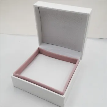 9*9*4cm Charm Packaging Paper Box Bracelet Jewelry Display Bead Ring Bracelet Bangle Earrings Gift SetVelvet Box Europe Fashion
9*9*4cm Charm Packaging Paper Box Bracelet Jewelry Display Bead Ring Bracelet Bangle Earrings Gift SetVelvet Box Europe Fashion