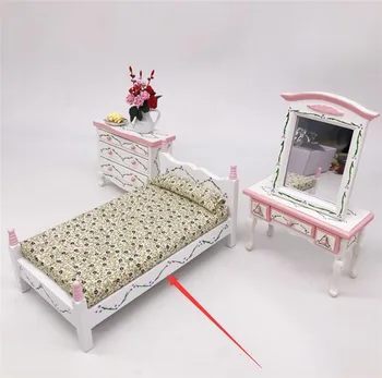 1:12 Dollhouse Miniature Furniture Accessories Bedroom Elegant Single Bed
1:12 Dollhouse Miniature Furniture Accessories Bedroom Elegant Single Bed