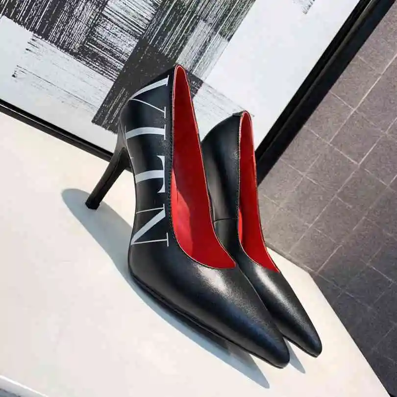 Women's Shoes 2019 Spring and Summer Leather Shallow Mouth High Heels Wild Fashion Fine with Dating Sexy Banquet Luxury Brand
Women's Shoes 2019 Spring and Summer Leather Shallow Mouth High Heels Wild Fashion Fine with Dating Sexy Banquet Luxury Brand