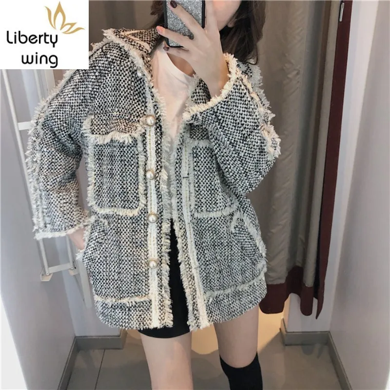 Vintage Elegant Tweed Jacket Women Autumn 2020 Designer Loose Fit Tassel Pearl Buttons College Coat Single Breasted Outerwear
Vintage Elegant Tweed Jacket Women Autumn 2020 Designer Loose Fit Tassel Pearl Buttons College Coat Single Breasted Outerwear