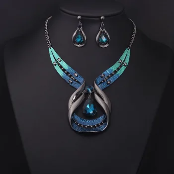 WOMEN'S JEWELRY SET EUROPEAN AMERICAN FASHION CRYSTAL GEMSTONE SHORT CLAVICLE NECKLACE EARRINGS BRIDAL DINNER DRESS ACCESSORIES
WOMEN'S JEWELRY SET EUROPEAN AMERICAN FASHION CRYSTAL GEMSTONE SHORT CLAVICLE NECKLACE EARRINGS BRIDAL DINNER DRESS ACCESSORIES
