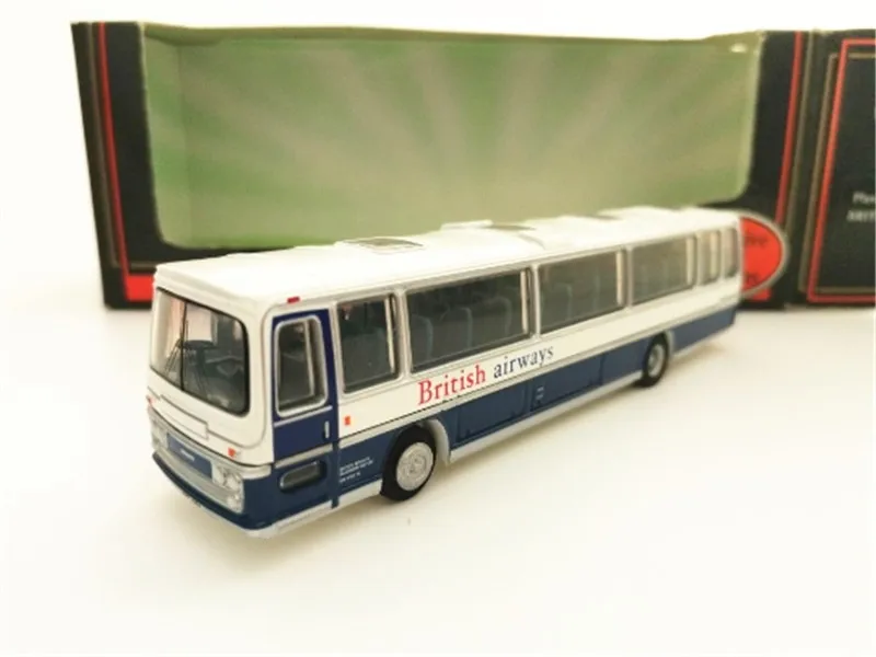 Модель автомобиля из металлического сплава белая голубая 1:76 | Игрушки и хобби