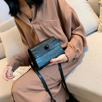 Crocodile Pattern Women Handbag Female Luxury Designer Strap Shoulder Bag High Quality Leather Flap Crossbody Bags Clutch Purse 
Crocodile Pattern Women Handbag Female Luxury Designer Strap Shoulder Bag High Quality Leather Flap Crossbody Bags Clutch Purse