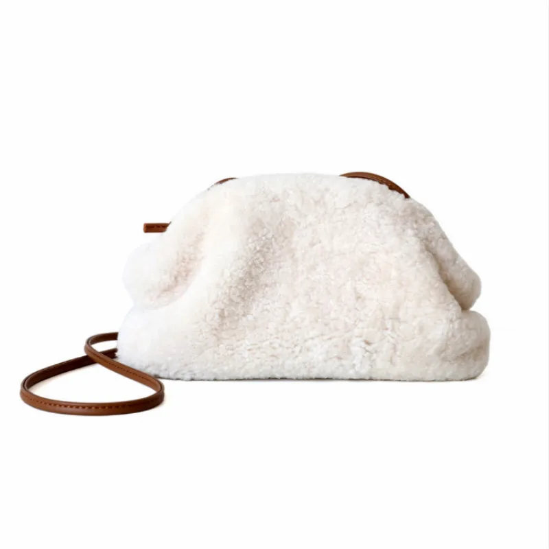 Real leather New style lamb cloud bag in winter 2019 Voluminous Rounded Shape Purses
Real leather New style lamb cloud bag in winter 2019 Voluminous Rounded Shape Purses