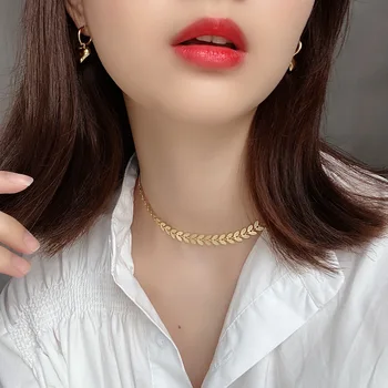 Europe And America Sequin Leaves 925 Sterling Necklace Women's Chocker Retro Short Irregular Cool Choker 
Europe And America Sequin Leaves 925 Sterling Necklace Women's Chocker Retro Short Irregular Cool Choker