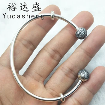Open bracelet. The embossed end buckle firmly protects your treasure. Can be worn alone Fit Original Charm
Open bracelet. The embossed end buckle firmly protects your treasure. Can be worn alone Fit Original Charm