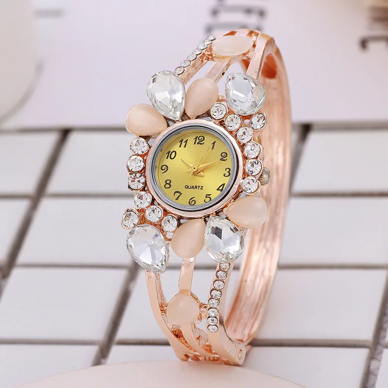 Rhinestone Ladies Watches Fashion Luxury reloj mujer Rose Gold Bracelet Watch Women Quartz Wristwatch relogio feminino Gift
Rhinestone Ladies Watches Fashion Luxury reloj mujer Rose Gold Bracelet Watch Women Quartz Wristwatch relogio feminino Gift