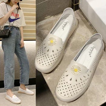 Summer breathable and comfortable outer hollow shallow ladies flat shoes flowers casual fashion slip-on hollow bottom ladies 
Summer breathable and comfortable outer hollow shallow ladies flat shoes flowers casual fashion slip-on hollow bottom ladies