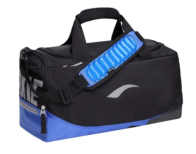 New Style Hand Large Capacity Travel Bag Outdoor Casual Sports Bag Men Fitness Handbag Fashion 
New Style Hand Large Capacity Travel Bag Outdoor Casual Sports Bag Men Fitness Handbag Fashion