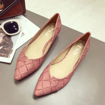 New Summer Shoes Women Flats Pointed toe Elegant Office Ladies Shoes Flat Casual Woman Shoes Pink Black YX2446 
New Summer Shoes Women Flats Pointed toe Elegant Office Ladies Shoes Flat Casual Woman Shoes Pink Black YX2446