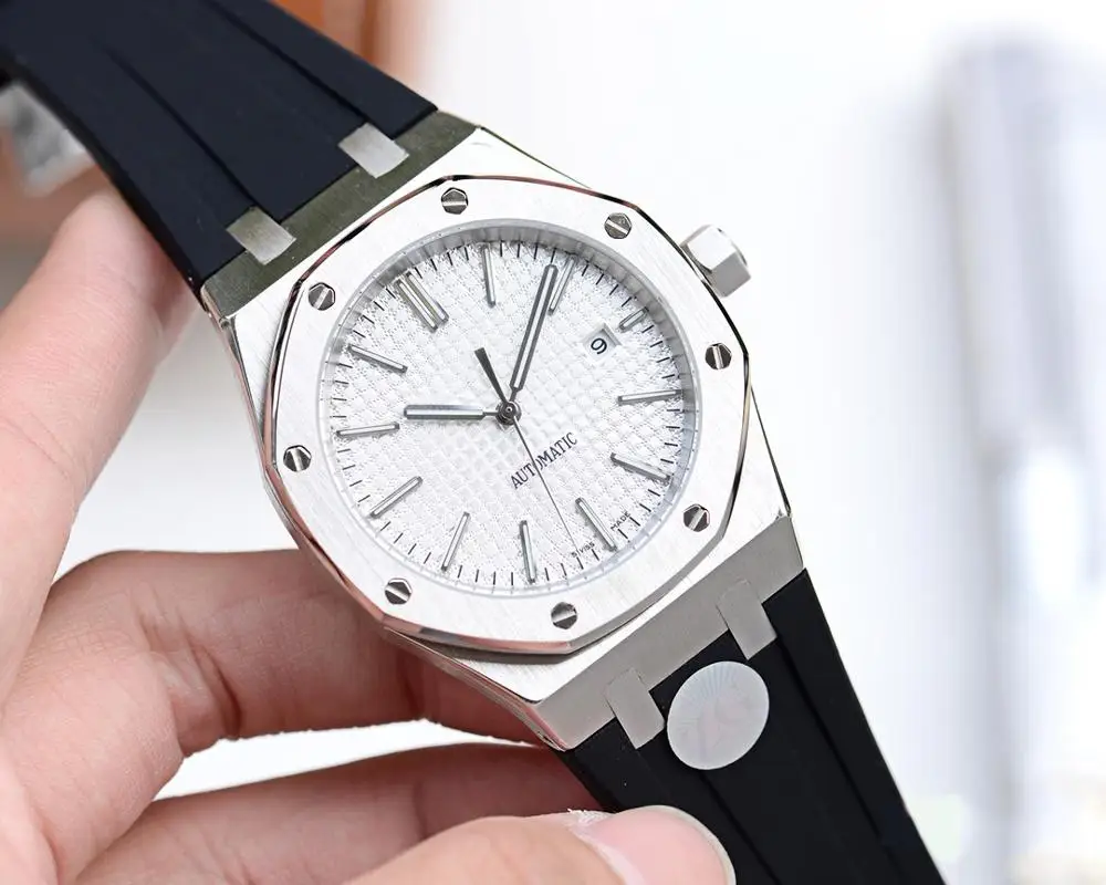 Men's mechanical watch carbon fiber diving two-color luminous thin automatic mechanical rubber strap 1:1 watch
Men's mechanical watch carbon fiber diving two-color luminous thin automatic mechanical rubber strap 1:1 watch