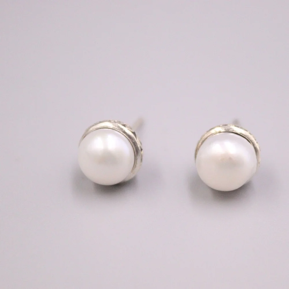 Genuine Real 925 Sterling Silver with Round Mother of Pearl Stud Earrings 0.40inch Width
Genuine Real 925 Sterling Silver with Round Mother of Pearl Stud Earrings 0.40inch Width