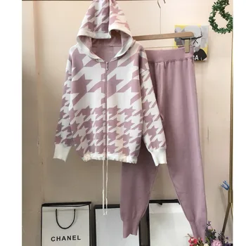 Women Tracksuit 2 Piece Set Plus Size Knit Plaids Sweater Cardigans+Pants Tracksuits Set Casual Knitted Plaid Jacekts Suits
Women Tracksuit 2 Piece Set Plus Size Knit Plaids Sweater Cardigans+Pants Tracksuits Set Casual Knitted Plaid Jacekts Suits