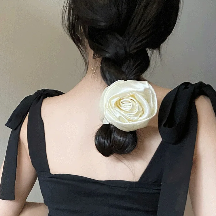 French Retro Rose Flower Large Scrunchies Super Fairy Floral Summer Hair Ties Sweet Elastic Hair Bands Girls Wedding Headdress
French Retro Rose Flower Large Scrunchies Super Fairy Floral Summer Hair Ties Sweet Elastic Hair Bands Girls Wedding Headdress
