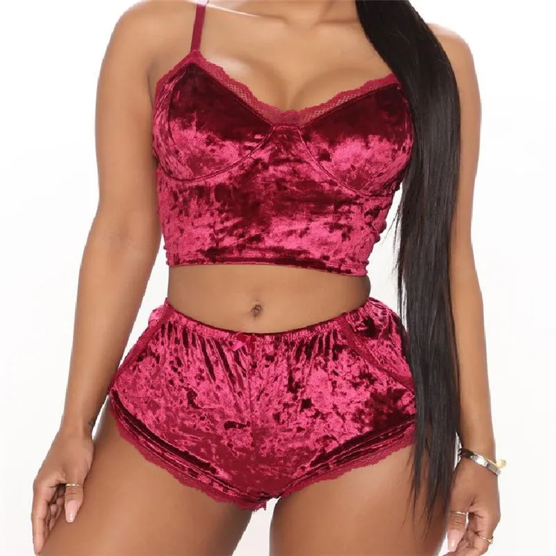 FUFUCAILLM Women Two-pieces Pajama Sets Sexy Velvet Solid Color Sleeping Wear Sleeveless Tops + Shorts Homewear Lenceria
FUFUCAILLM Women Two-pieces Pajama Sets Sexy Velvet Solid Color Sleeping Wear Sleeveless Tops + Shorts Homewear Lenceria