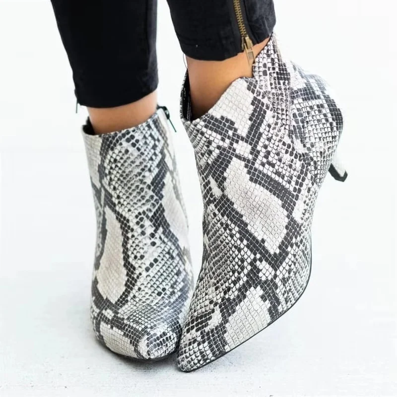 ankle boots for women pointed Toe ladies thin high heels vintage PU plus size snake leopard shoes mujer zapatos a108
ankle boots for women pointed Toe ladies thin high heels vintage PU plus size snake leopard shoes mujer zapatos a108