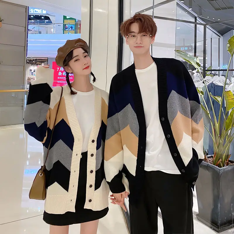 Winter Cardigan Men's Warm Fashion Hit Color Casual V-neck Knitted Sweater Men Streetwear Loose Couple Cardigan Sweater Clothes
Winter Cardigan Men's Warm Fashion Hit Color Casual V-neck Knitted Sweater Men Streetwear Loose Couple Cardigan Sweater Clothes