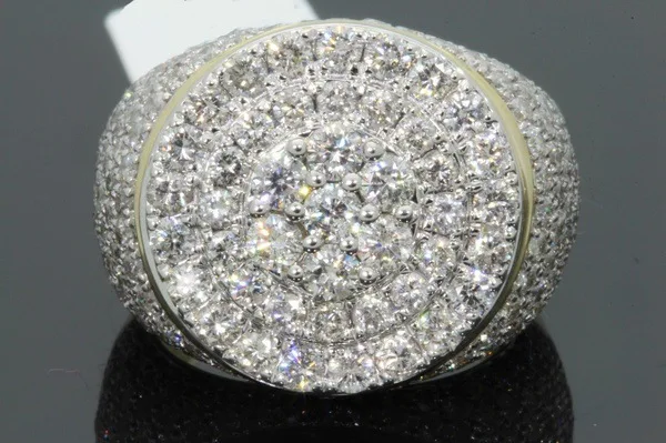 Best Selling New 18k Yellow Gold Color Men's Ring European and American Full Diamond Micro Inlaid Zircon Ring
Best Selling New 18k Yellow Gold Color Men's Ring European and American Full Diamond Micro Inlaid Zircon Ring