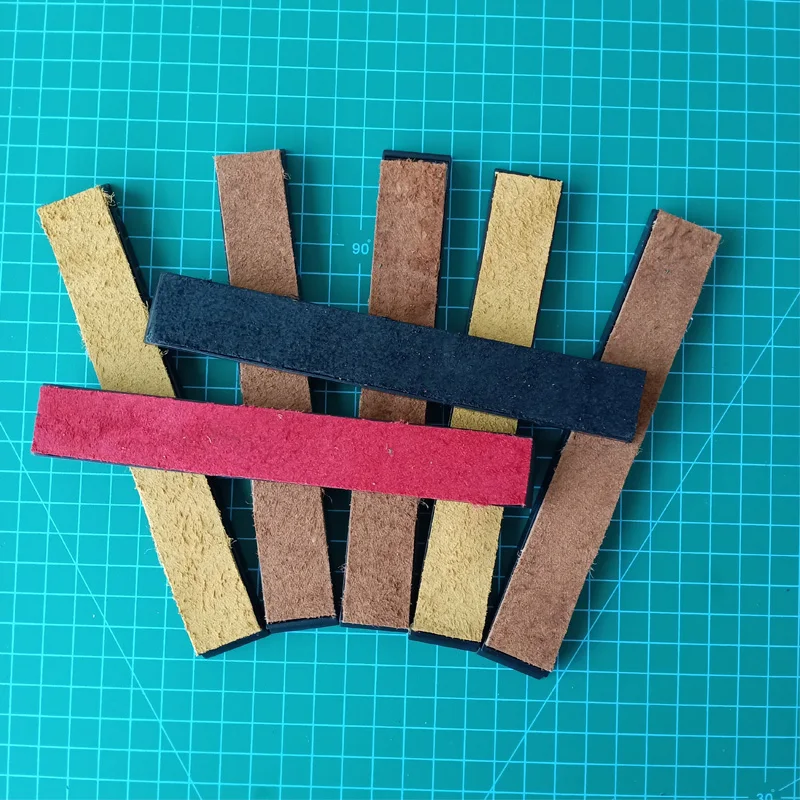 Genuine Leather Oil Strop Compound for Ruixin pro knife sharpener sharpening stone metal polishing paste color random
Genuine Leather Oil Strop Compound for Ruixin pro knife sharpener sharpening stone metal polishing paste color random