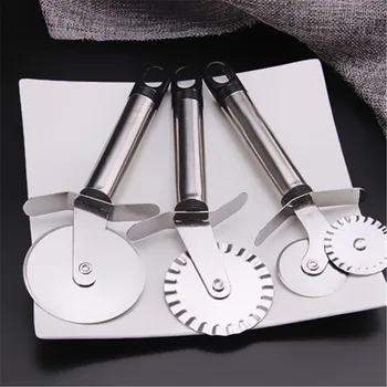 Double Roller Pizza Knife Cutter Pastry Pasta Dough Crimper Kitchen Pizza Tools 4 Patterns 1PCS Stainless Steel Pizza Cutter
Double Roller Pizza Knife Cutter Pastry Pasta Dough Crimper Kitchen Pizza Tools 4 Patterns 1PCS Stainless Steel Pizza Cutter