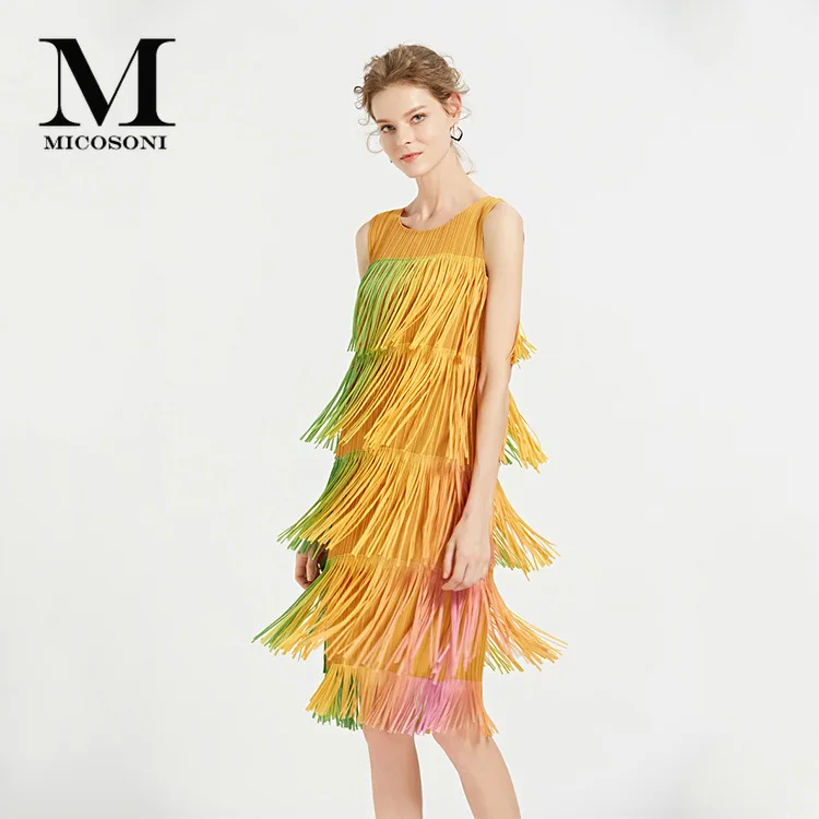 Micosoni Runway Fashion 2019 Summer New Fashion Women's Cascading Tassel Decorative Pleated Sleeveless Dress Green Yellow Pink
Micosoni Runway Fashion 2019 Summer New Fashion Women's Cascading Tassel Decorative Pleated Sleeveless Dress Green Yellow Pink