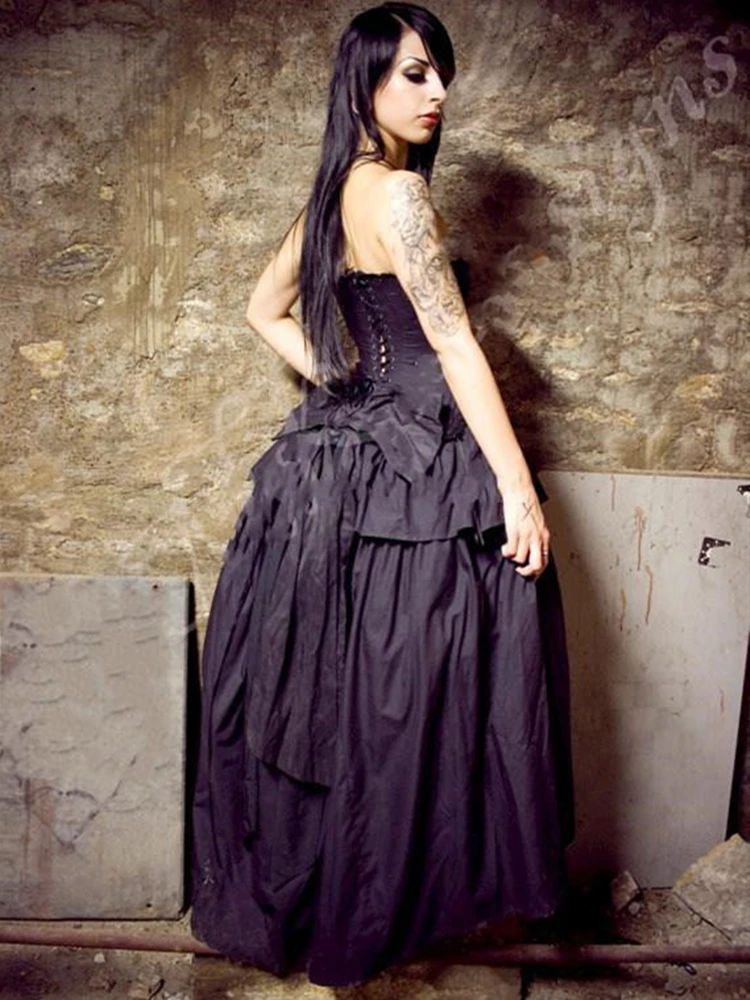 Gothic Style Black Wedding Dresses Strapless Tiered Layered Skirt A Line High Low Bridal Gowns Vintage Retro Customize Plus Size
Gothic Style Black Wedding Dresses Strapless Tiered Layered Skirt A Line High Low Bridal Gowns Vintage Retro Customize Plus Size