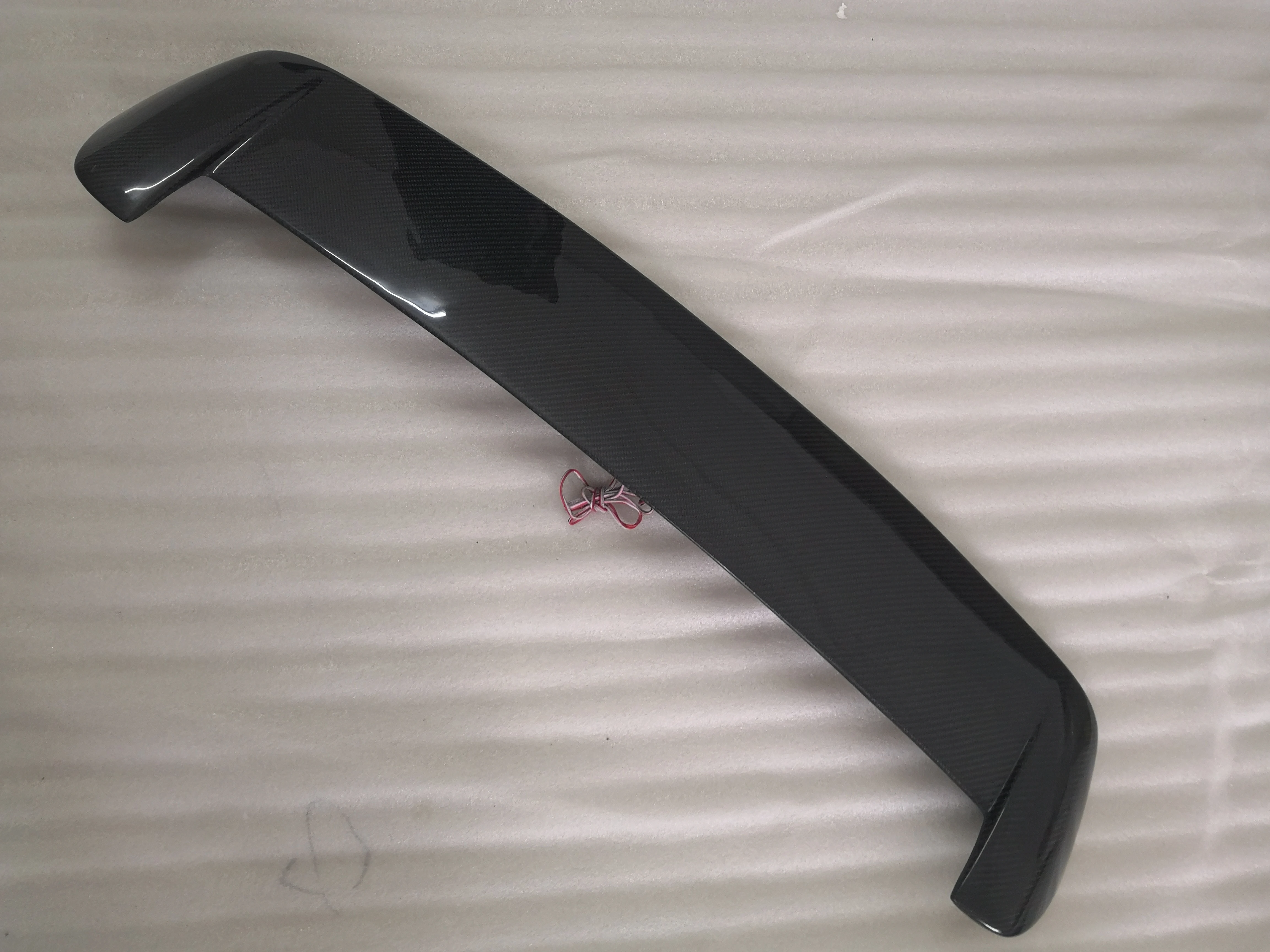 Carbon Fiber Rear Roof Spoiler for 2006-2008 VW Volkswagen Golf MK5
Carbon Fiber Rear Roof Spoiler for 2006-2008 VW Volkswagen Golf MK5