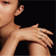 100% S925 sterling silver men's and women's rings European and American fashion high-end luxury jewelry with gift box 2022 Chris
100% S925 sterling silver men's and women's rings European and American fashion high-end luxury jewelry with gift box 2022 Chris