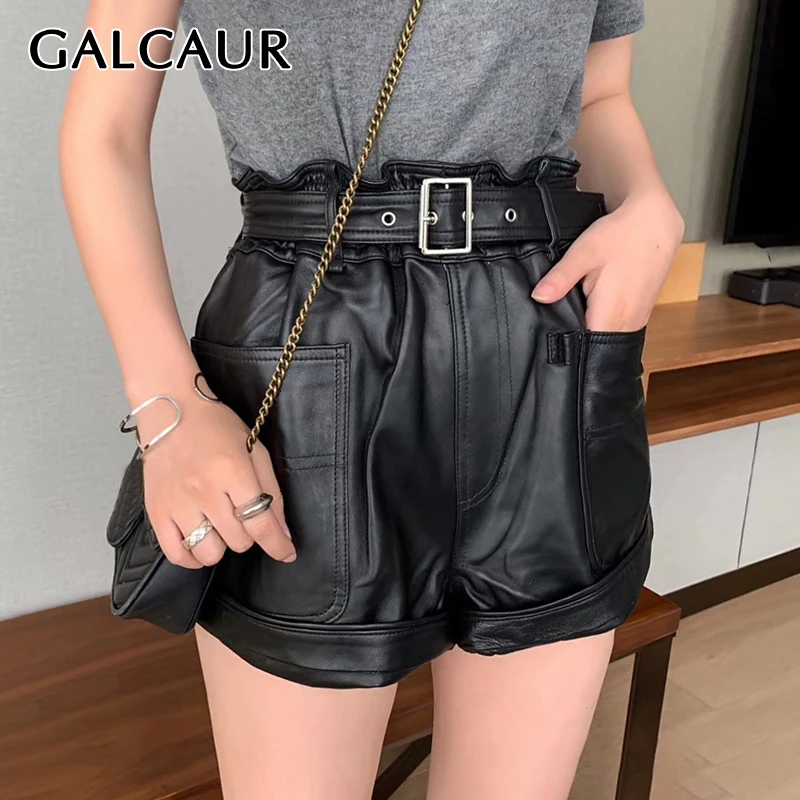 GALCAUR Casual PU Leather Women's Shorts Pocket High Waist With Sashes Loose Korean Female Short Pants 2019 Autumn Fashion New
GALCAUR Casual PU Leather Women's Shorts Pocket High Waist With Sashes Loose Korean Female Short Pants 2019 Autumn Fashion New