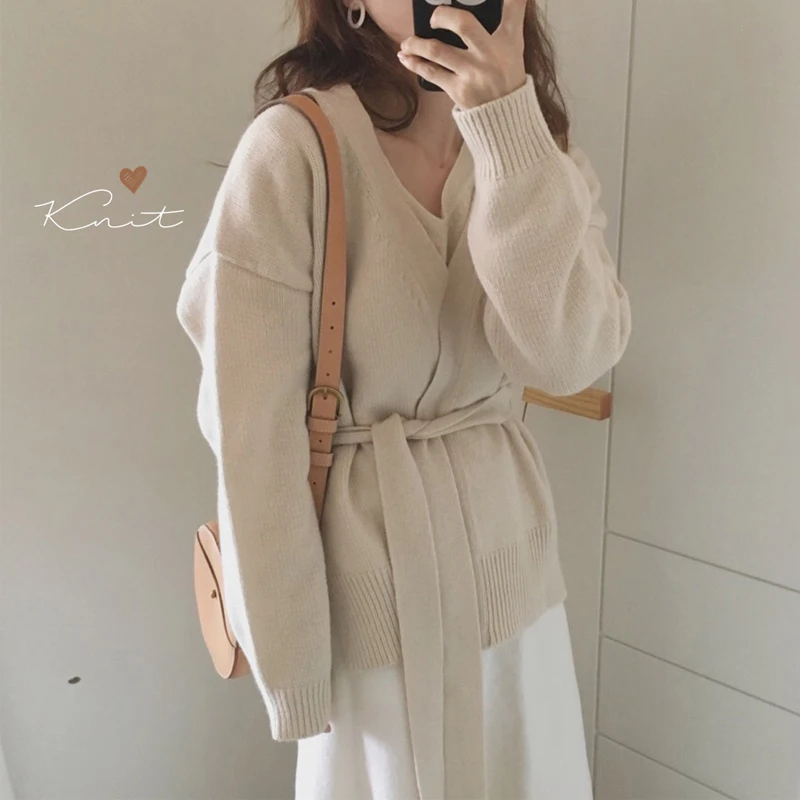 Beige Korean Autumn Knitted Cardigan Female V Neck Full Sleeve Slim Lace Up Elegant Pull Femme Hiver Womens Sweater Cardigan
Beige Korean Autumn Knitted Cardigan Female V Neck Full Sleeve Slim Lace Up Elegant Pull Femme Hiver Womens Sweater Cardigan