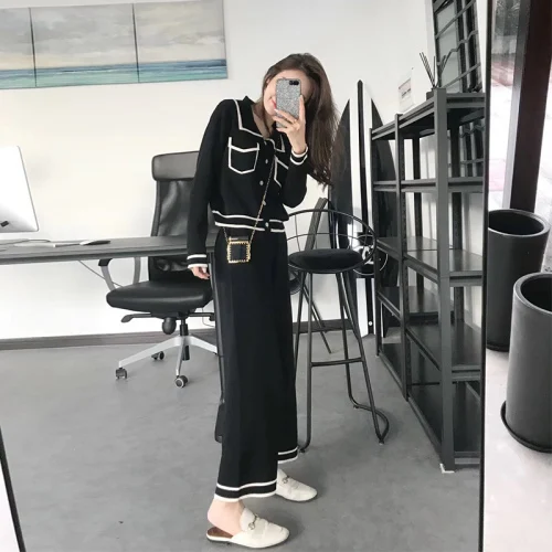 Knit Long Sleeve Single Breasted Pockets Sweaters Tops+Elastic High Waist Wide Leg Knit Pants Women Fashion Autumn Winter Sets
Knit Long Sleeve Single Breasted Pockets Sweaters Tops+Elastic High Waist Wide Leg Knit Pants Women Fashion Autumn Winter Sets