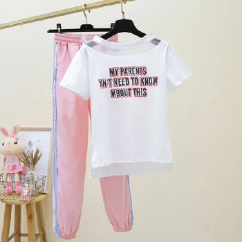 New arrival 2020 women luxury Personality Sports Tracksuit Letter Printed mesh Tshirts + Pleated high waist Pants 2 piece Set 
New arrival 2020 women luxury Personality Sports Tracksuit Letter Printed mesh Tshirts + Pleated high waist Pants 2 piece Set