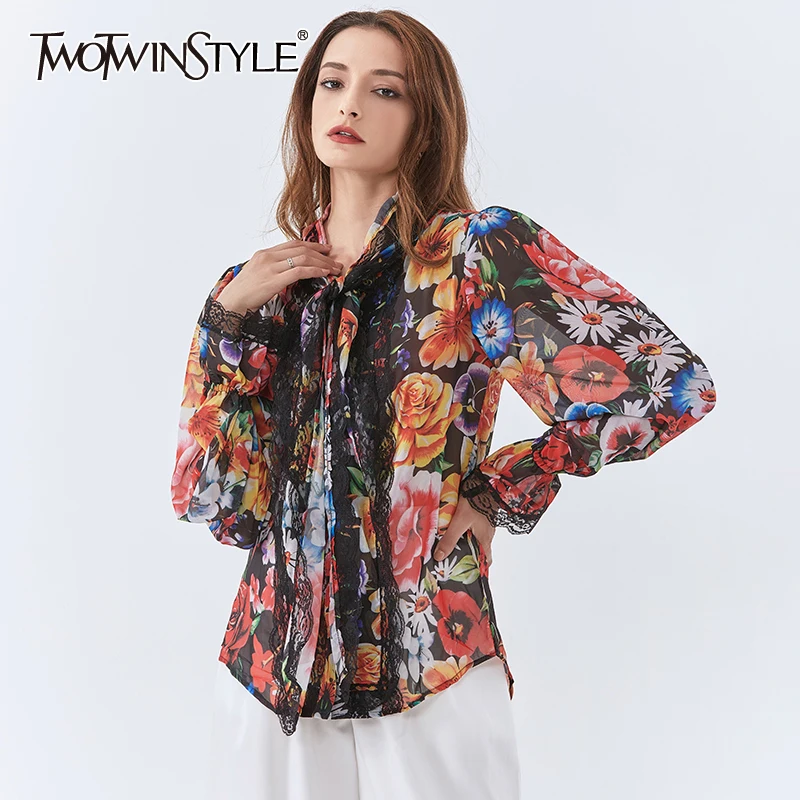 TWOTWINSTYLE Hit Color Printed Shirt For Women Bow Collar Flare Sleeve Patchwork Lace Casual Blouse Female 2020 Autumn Fashion
TWOTWINSTYLE Hit Color Printed Shirt For Women Bow Collar Flare Sleeve Patchwork Lace Casual Blouse Female 2020 Autumn Fashion